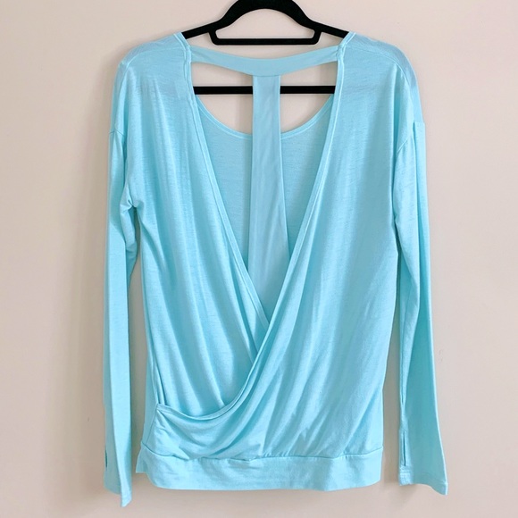 DIADORA Open Back Active Long-Sleeve Tee in Size S - Picture 2 of 3